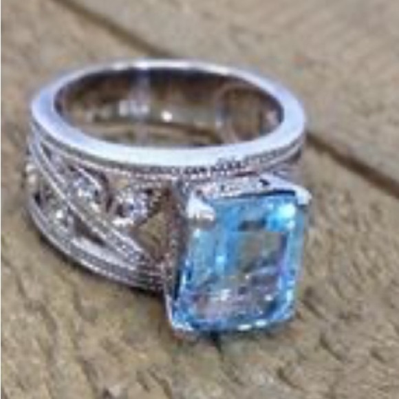 Syn - Beautiful Vintage Sterling Silver 925 Blue Spinel Emerald Cut Ring.  Siz… - Picture 6 of 7